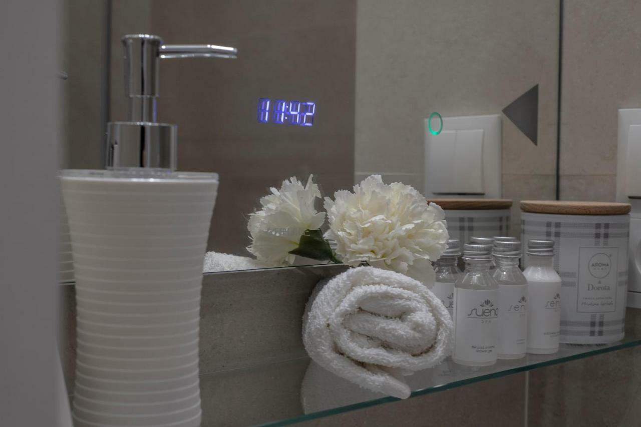 Wlr Apartments - Hoza I วอร์ซอ ภายนอก รูปภาพ