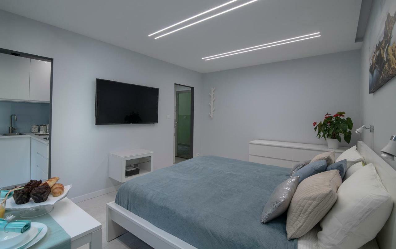 Wlr Apartments - Hoza I วอร์ซอ ภายนอก รูปภาพ